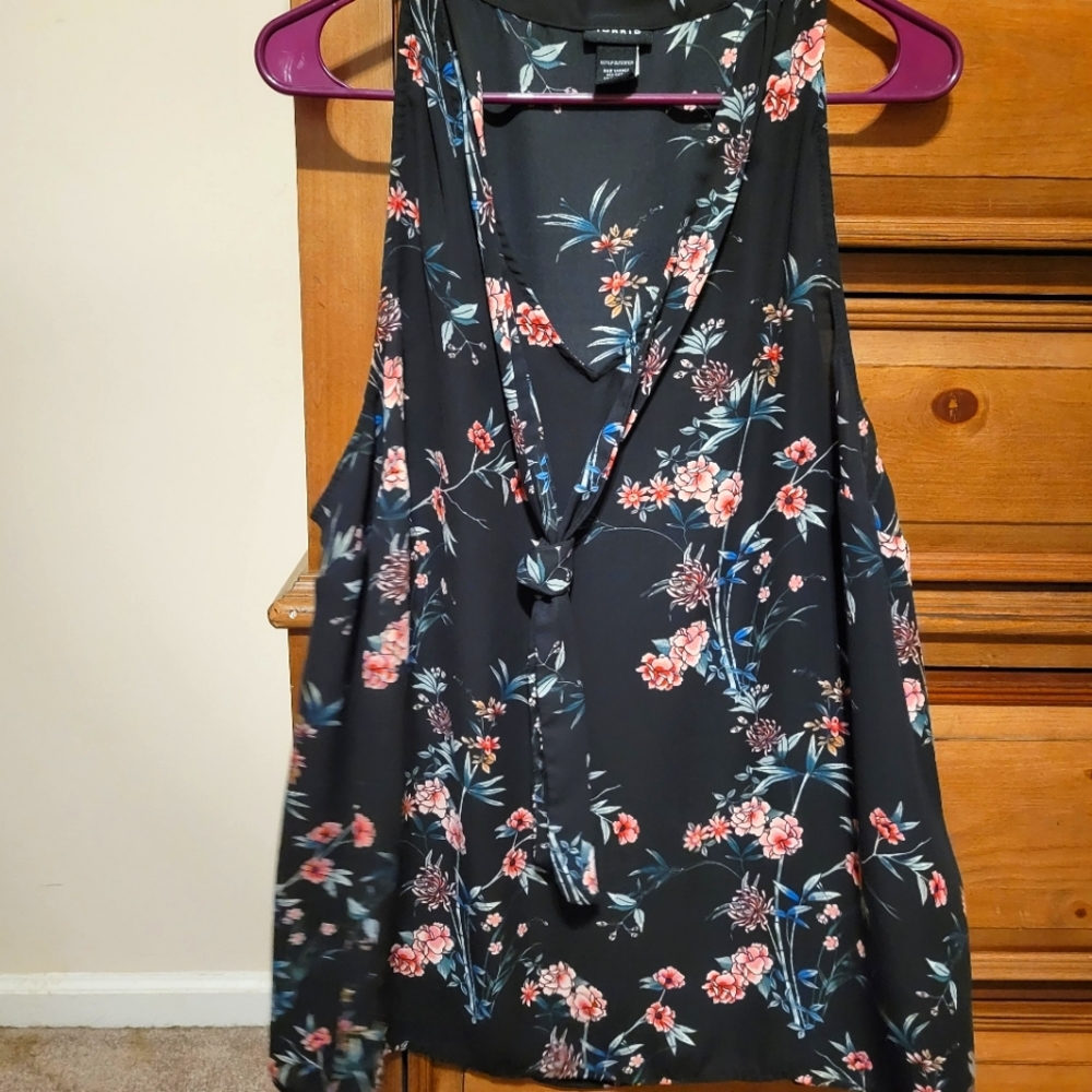 Torrid Floral blouse size 2